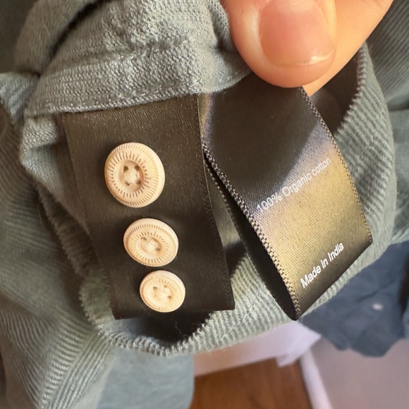 NWT Wellen Teal Corduroy Button Down Shirt. 100% Cotton. Size XL. Slim Fit. - Picture 6 of 9